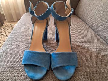 suede schoenen, cobalt, maat 40 beschikbaar voor biedingen