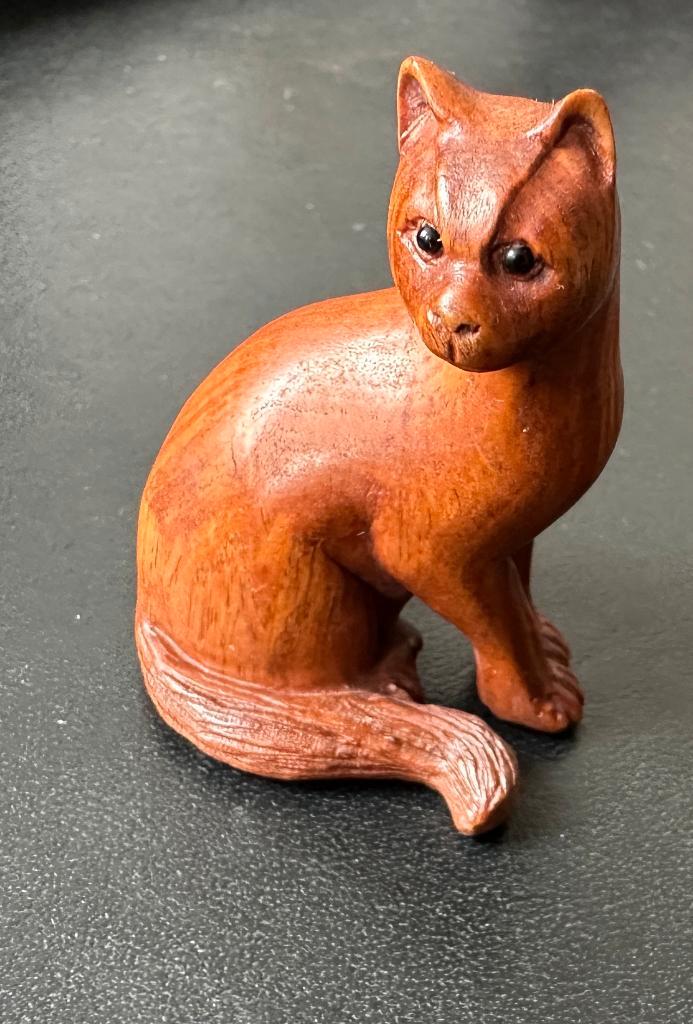 Boxwood Netsuke van een Kat Japan, Verzamelen, Dierenverzamelingen, Nieuw, Beeldje of Figuurtje, Hond of Kat, Ophalen of Verzenden