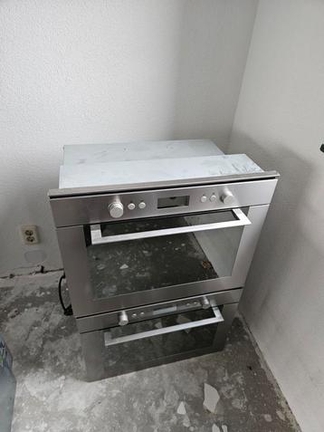 Whirlpool inbouwoven en inbouwmagnetron  beschikbaar voor biedingen
