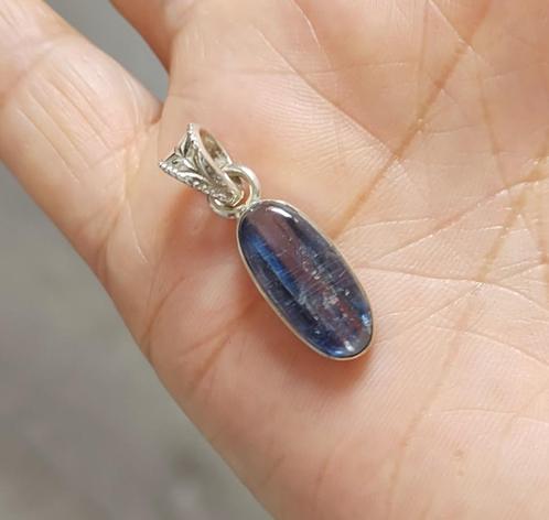 zilveren hanger met natuurlijke Kyaniet steen zilver 925, Sieraden, Tassen en Uiterlijk, Kettinghangers, Nieuw, Zilver, Blauw