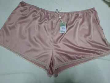 XL-Luxurious Silky PJ Shorts - Soft Mauve Pink with Beige La beschikbaar voor biedingen