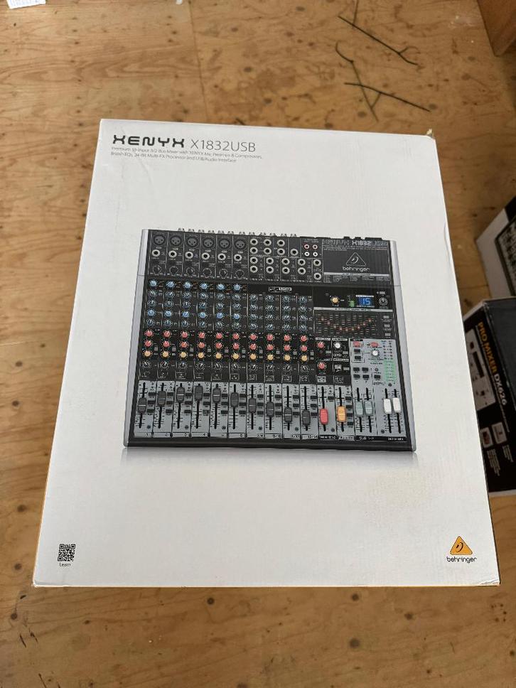 Behringer Xenyx X1832USB Geluidstafel, Muziek en Instrumenten, Mengpanelen, Nieuw, 10 tot 20 kanalen, Microfooningang, Ophalen of Verzenden