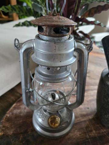 Olielamp Zwaluw/ Swallow beschikbaar voor biedingen