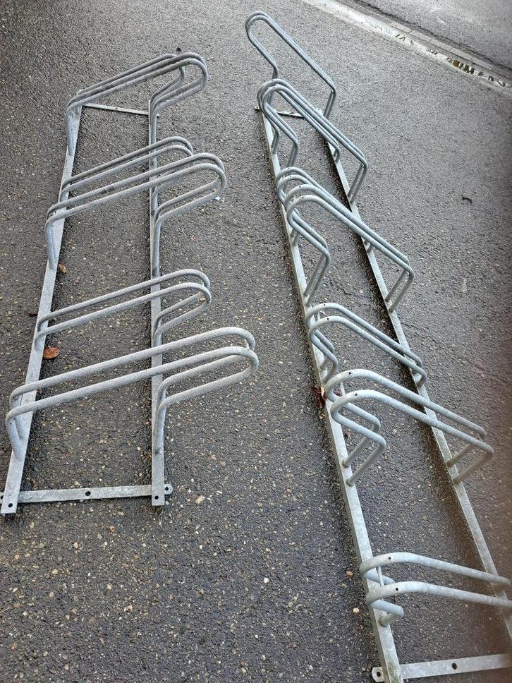 2x Fietsenrek voor 6 fietsen. Gegalvaniseerd in goede staat., Fietsen en Brommers, Fietsaccessoires | Fietsenrekken, Zo goed als nieuw