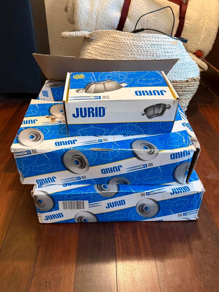 BMW remschijven en blokken voorzijde F30/F20 340 mm, Auto-onderdelen, Remmen en Aandrijving, BMW, Nieuw, Ophalen