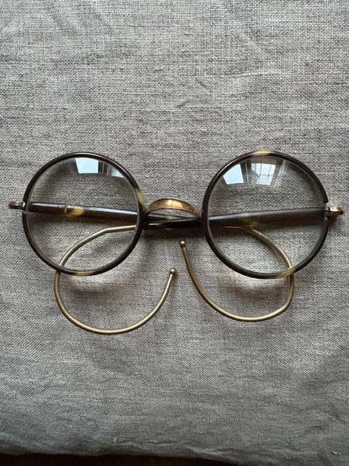 Collectors item bril. Met goud, Antiek en Kunst, Antiek | Kleding en Accessoires, Ophalen of Verzenden