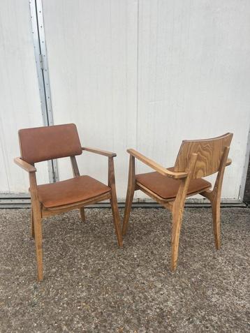 22 stuks houten horeca restaurant design stoelen Satteliet beschikbaar voor biedingen