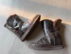 UGG W Bailey Button crinkle leder choco bruin maat 38/USA 7, Ophalen of Verzenden, Zo goed als nieuw, Bruin