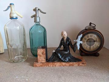brocante spulletjes, spuitfles, wekker en beeldje beschikbaar voor biedingen
