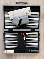 VINTAGE BACKGAMMON SPEL IN KOFFER VAN GRIJS SKAI LEER, Ophalen of Verzenden