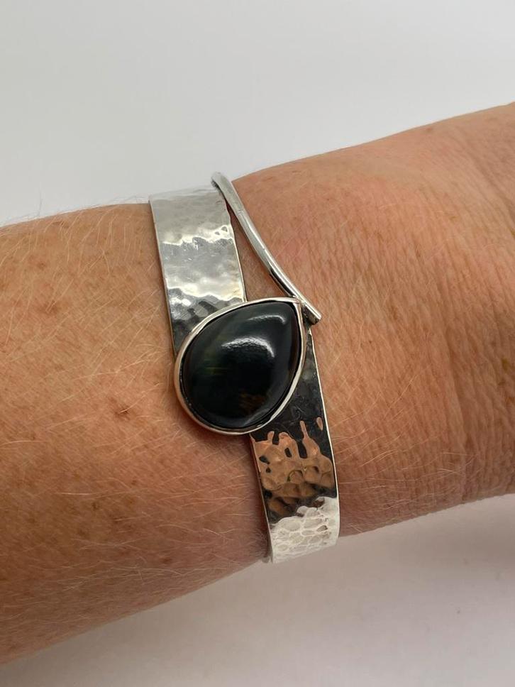 Z429 Prachtige zilveren modernist armband onyx, Sieraden, Tassen en Uiterlijk, Armbanden, Zilver, Zilver, Met edelsteen, Ophalen of Verzenden
