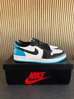 Air Jordan 1 Retro Low OG Black Dark Powder Blue - Maat 40.5, Kleding | Heren, Schoenen, --, Blauw, Nieuw, Ophalen of Verzenden