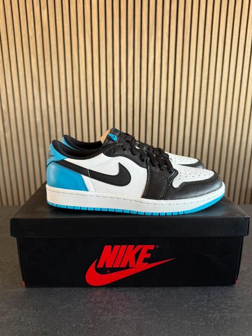 Air Jordan 1 Retro Low OG Black Dark Powder Blue - Maat 40.5, Kleding | Heren, Schoenen, Nieuw, Sneakers of Gympen, Blauw, Ophalen of Verzenden