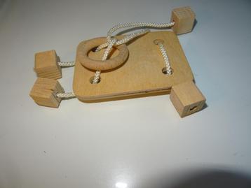 Houten puzzel / Breinbreker (Nieuw) beschikbaar voor biedingen