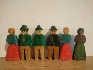 Vintage houten poppetjes  Brockel  beschikbaar voor biedingen