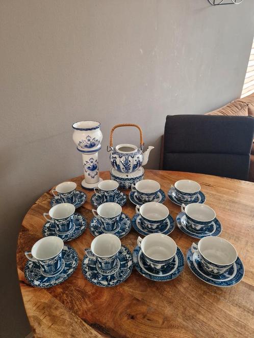 Theeservies Delfts blauwe style, Antiek en Kunst, Antiek | Servies compleet, Ophalen of Verzenden