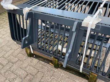 Puinbakken zonder inlegvel passend aan, Weidemann giant e.d. beschikbaar voor biedingen