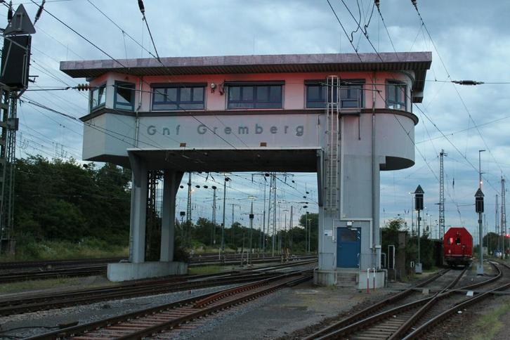 MARKLIN spoor 1 13729/12 Groot metaal SEINHUIS uit jaren 30, Hobby en Vrije tijd, Modeltreinen | Overige schalen, Zo goed als nieuw