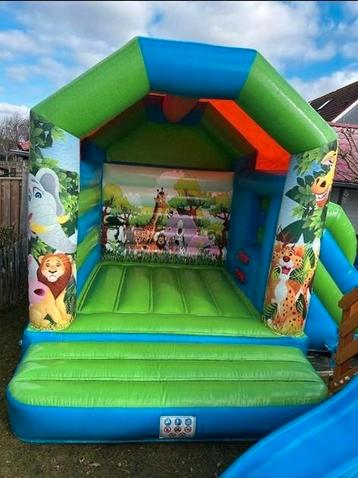 Springkussen met glijbaan te huur! beschikbaar voor biedingen