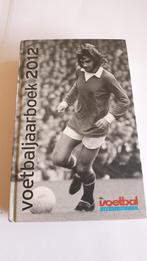 0748 voetbal jaarboek 2012, Verzenden, Zo goed als nieuw, Balsport
