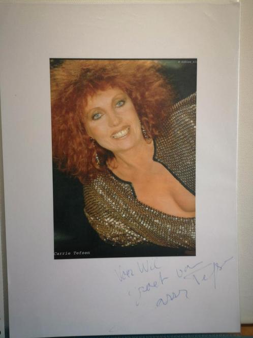 CARRIE TEFSEN ACTRICE ZANGERES PRESENTATRICE, Verzamelen, Muziek, Artiesten en Beroemdheden, Nieuw, Foto of Kaart, Gesigneerd