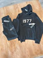 Essentials bruin 1977 trainingspak, Bruin, Overige maten, Ophalen of Verzenden, Zo goed als nieuw