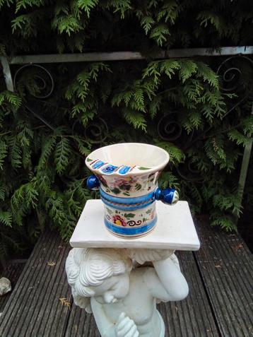 Polychrome hand painted asbakje/potje. beschikbaar voor biedingen