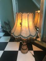 Vintage retro  houten robuuste lamp met leren kap, Huis en Inrichting, Lampen | Tafellampen, Ophalen of Verzenden, 50 tot 75 cm