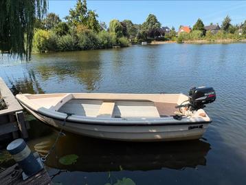 Polyester bootje Riamar 325 + 6pk motor beschikbaar voor biedingen