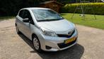 Toyota Yaris 1.0 12V Vvt-i 5DR 2012 Grijs / NAP, Stof, Handgeschakeld, Particulier, 3 cilinders