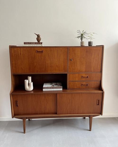 Vintage teakhouten highboard/dressoir, jaren 60/midcentury, Huis en Inrichting, Kasten | Ladekasten, Gebruikt, 100 tot 150 cm