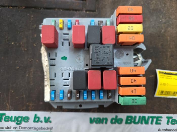 Zekeringkast van een Fiat Ducato, Auto-onderdelen, Elektronica en Kabels, Fiat, Gebruikt, 3 maanden garantie
