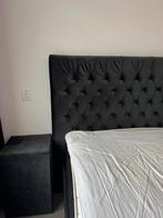 Zwarte fluwelen boxspring bed met 2 poefs groot formaat 1.80, Huis en Inrichting, Ophalen, Gebruikt, Tweepersoons