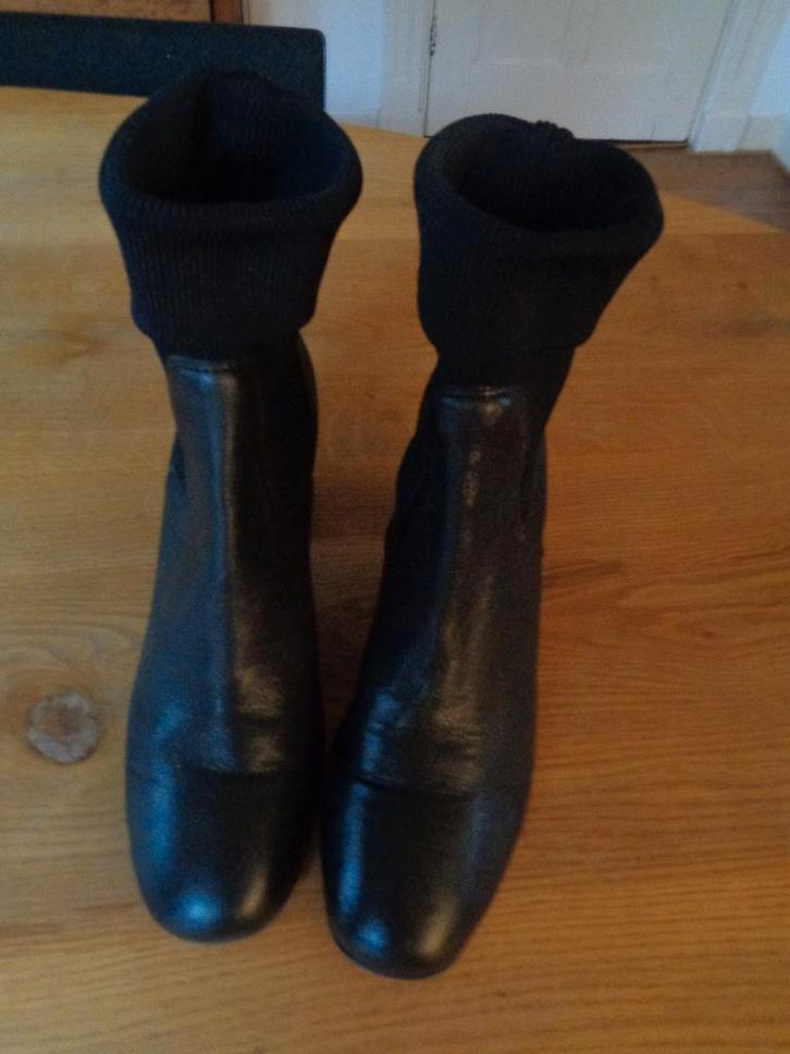 FRED DE LA BRETONIERE zwarte leren laarsjes:mt 41(zie info), Kleding | Dames, Schoenen, Nieuw, Lage of Enkellaarzen, Zwart, Ophalen of Verzenden