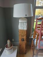 Unieke Meerpaallamp met Riverdale Kap - 173cm, Huis en Inrichting, Lampen | Vloerlampen, Ophalen, Hout, Gebruikt, Landelijk