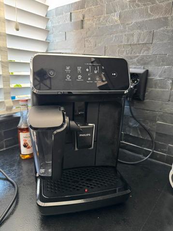 Philips Volautomatische nespresso machine zeer goede staat beschikbaar voor biedingen