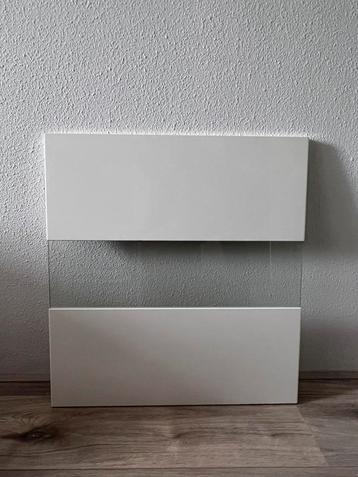 Twee ikea besta deurtjes breedte 59,5 x hoogte 64cm