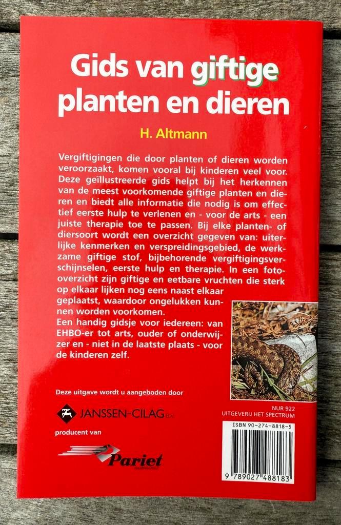 Gids van giftige planten en dieren, Boeken, Natuur, Zo goed als nieuw, Bloemen, Planten en Bomen, Ophalen of Verzenden