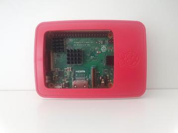 Raspberry Pi 3 B+, Raspberri Pi case (official) en adapter beschikbaar voor biedingen