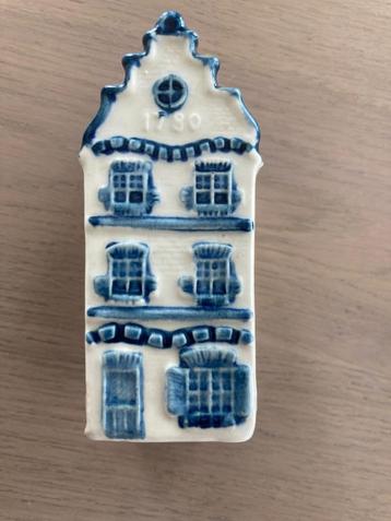 oud KLM huisje Rijnbende beschikbaar voor biedingen