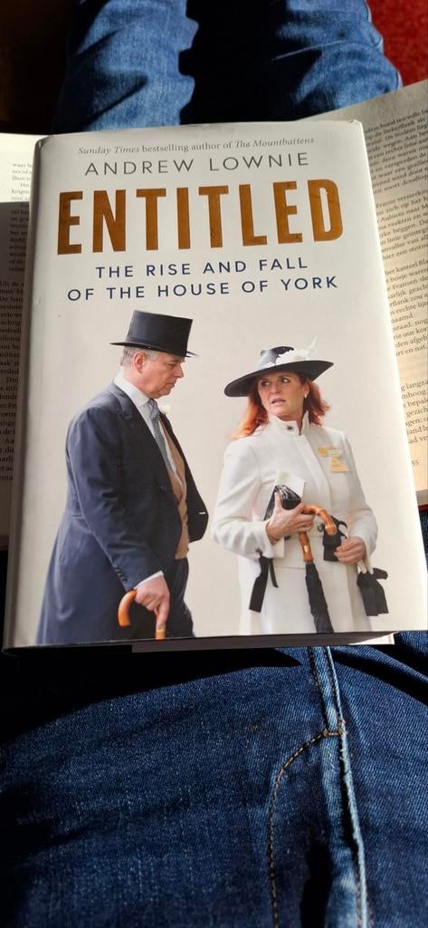 Entitled. Rise and Fall of the house of York, Andrew Lownie, Ophalen of Verzenden, Zo goed als nieuw