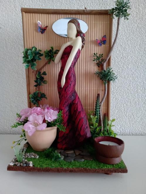 Een Mooi Tafereel met een Exotische Vrouw, Antiek en Kunst, Curiosa en Brocante, Ophalen of Verzenden
