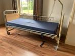 Zorgbed, hoog laag bed, thuiszorg bed electrisch, Ophalen, Zo goed als nieuw