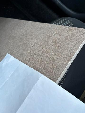 Gezocht tegels 60x60 disigual clay rett beschikbaar voor biedingen