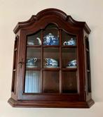 Wand vitrinekast, Ophalen, 50 tot 100 cm, Glas, Minder dan 25 cm