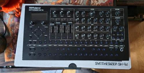 Roland SH-4D 2 maanden oud, Muziek en Instrumenten, Synthesizers, Zo goed als nieuw, Overige aantallen, Roland, Ophalen of Verzenden