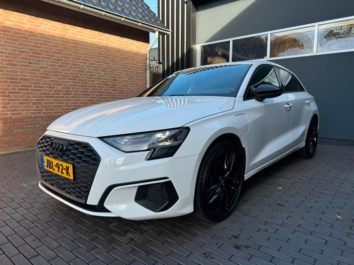 Audi A3 Sportback 40 TFSI e Business edition/ Plug in Hybrid, Auto's, Audi, Bedrijf, Te koop, A3, Achteruitrijcamera, Airconditioning