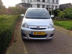 DAIHATSU Cuore 1.0 51KW 5D Premium bij Daihatsu dealer met 1, Auto's, 12 maanden, Stof, Zwart, 4 stoelen