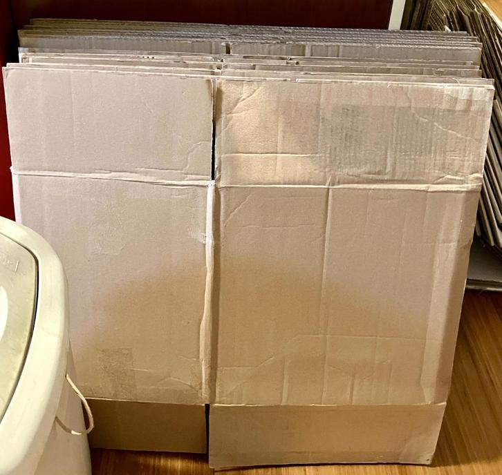 Set 47 verhuisdozen van kwaliteitskarton + Bonus, Doe-het-zelf en Verbouw, Kratten en Dozen, Zo goed als nieuw, Doos, 50 tot 75 cm