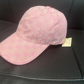 Roze Gucci Pet beschikbaar voor biedingen